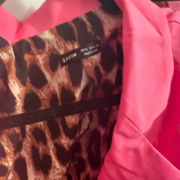Womens pink blazer - size XL - Picture 2 of 2